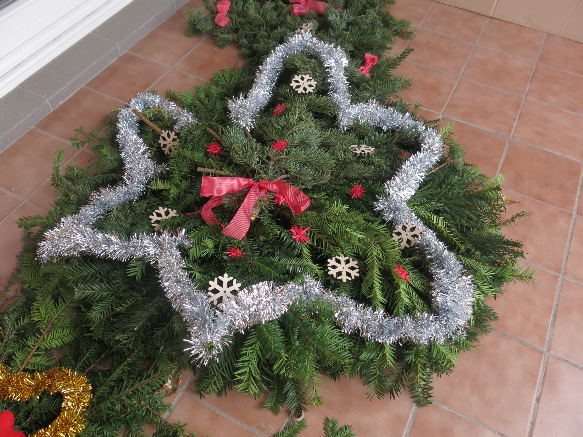 V Sadech vyráběli ozdobné kytice na vánoční trhy